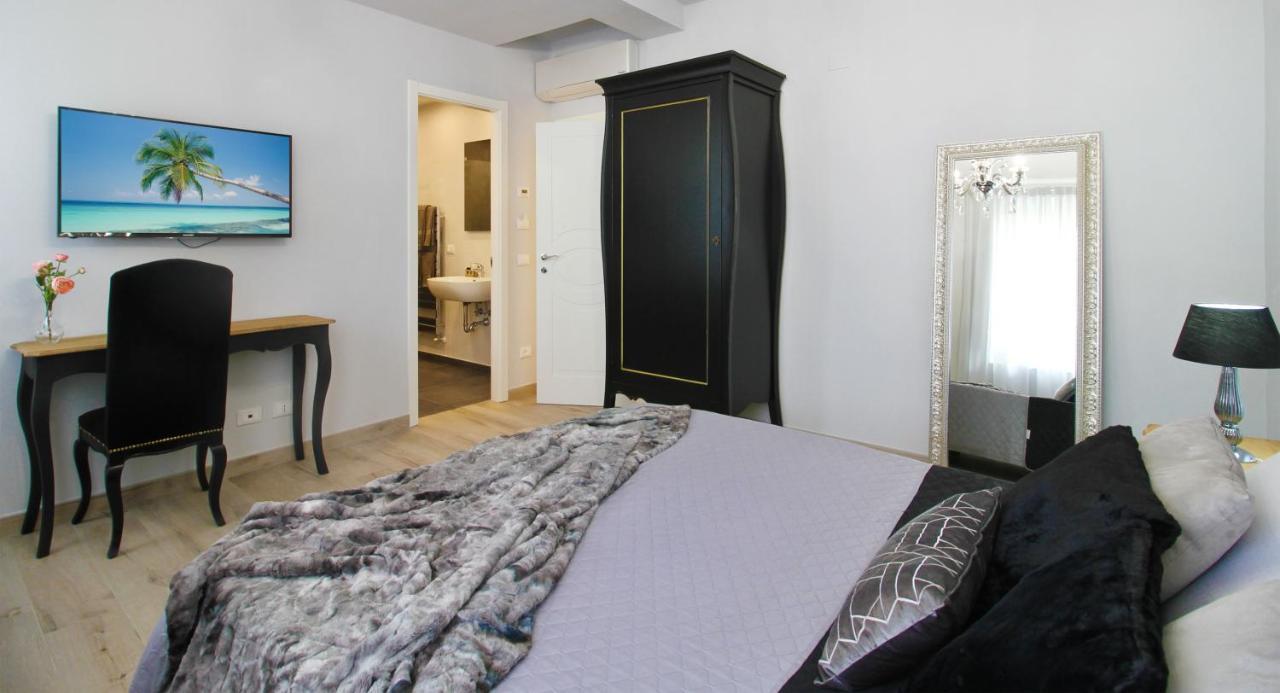 Lucca In Chic - No Ztl - Free Parking - Old City At 10Min By Walk Exteriér fotografie